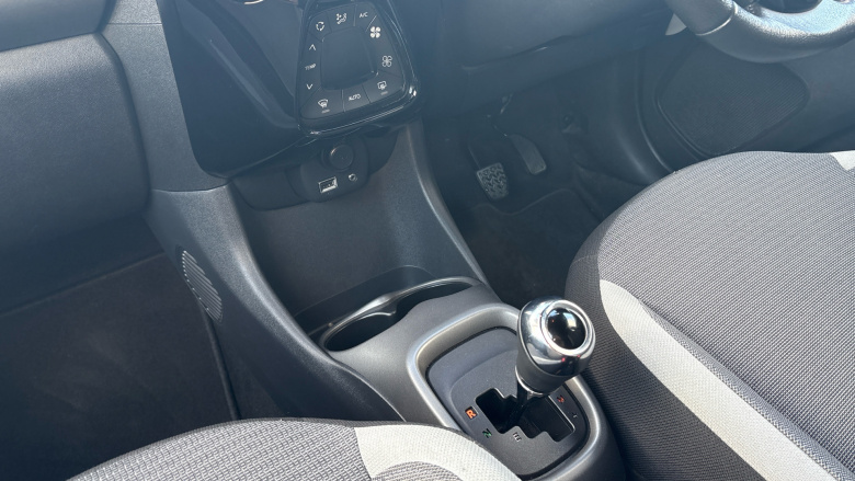 Toyota Aygo 1.0 VVT-i X-Trend TSS 5dr x-shift Petrol Hatchback